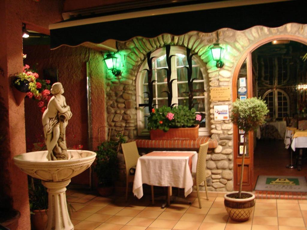 Logis Hotel Restaurant Les Charmettes Argeles-sur-Mer Exterior photo